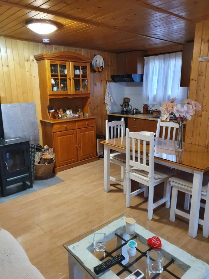 Cabana De Madera Especial Y Acogedora Cardenete Eksteriør bilde