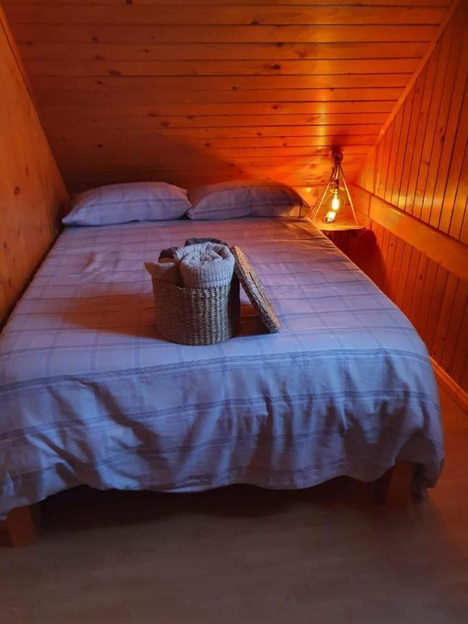 Cabana De Madera Especial Y Acogedora Cardenete Eksteriør bilde