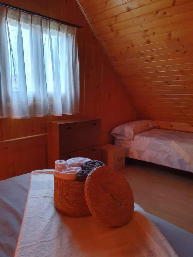 Cabana De Madera Especial Y Acogedora Cardenete Eksteriør bilde