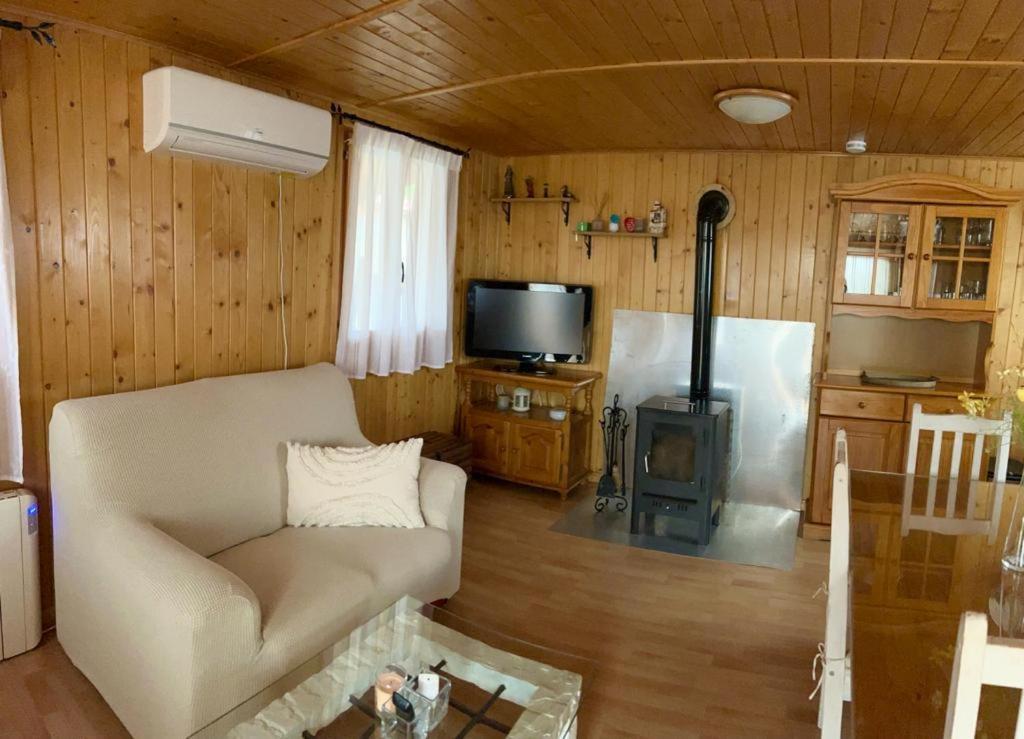 Cabana De Madera Especial Y Acogedora Cardenete Eksteriør bilde