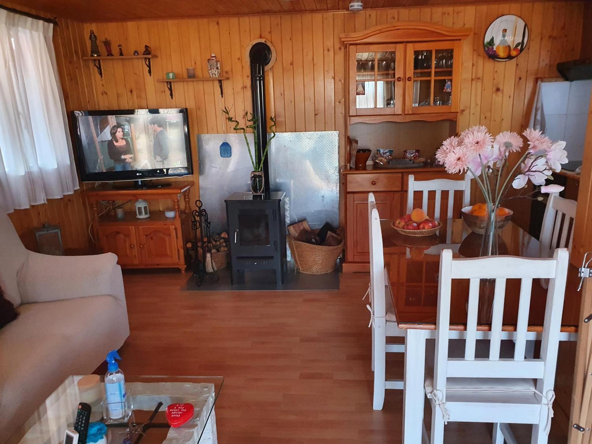 Cabana De Madera Especial Y Acogedora Cardenete Eksteriør bilde